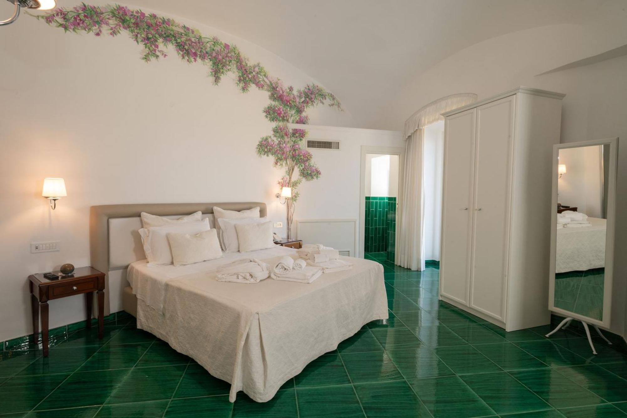 King Suite Sea View