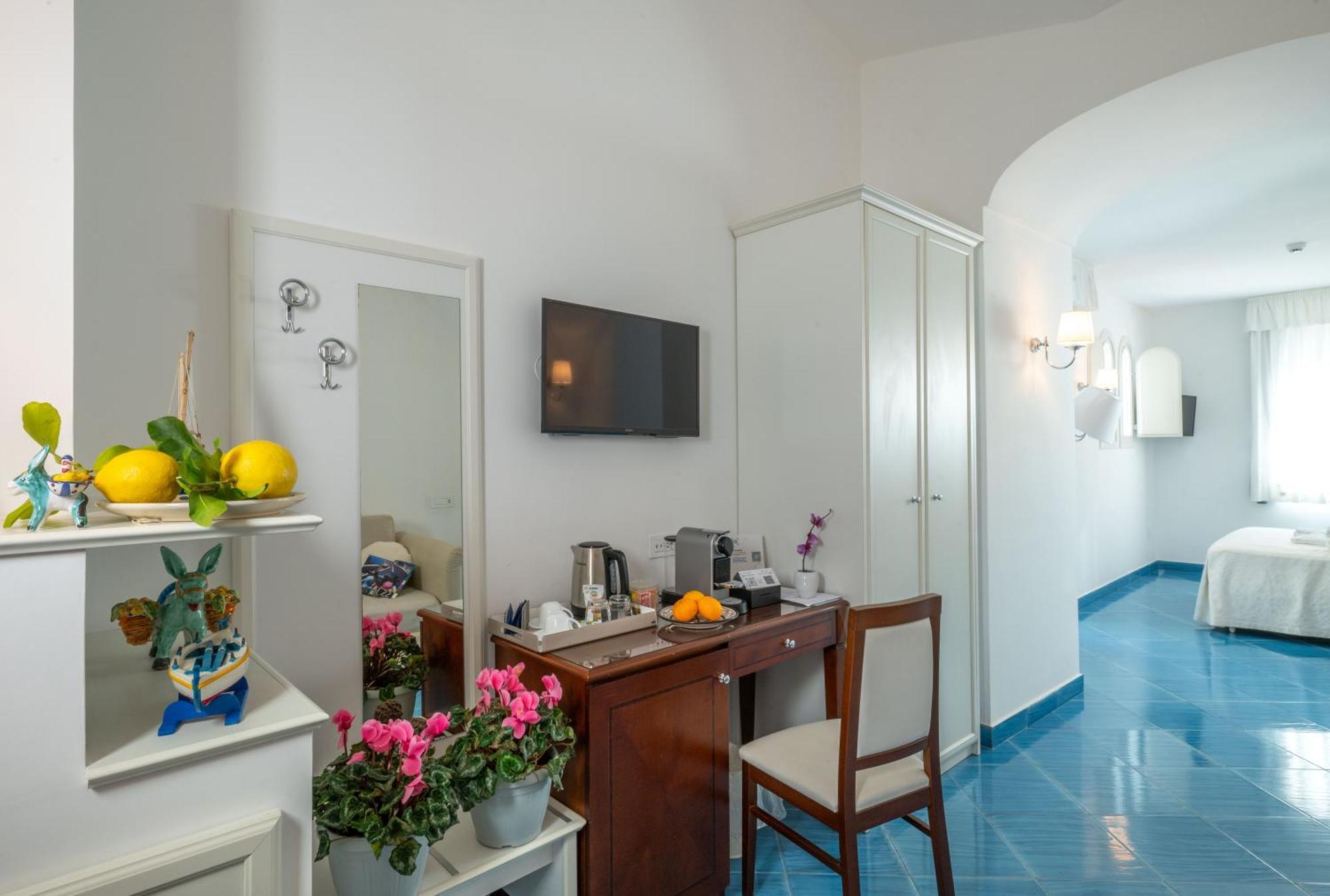 King Suite Sea View